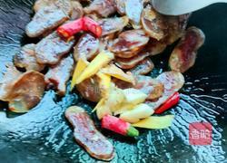 荷兰豆炒香肠的做法图解5