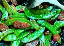 荷兰豆炒香肠的做法图解7