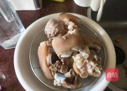 卤炖猪脚的做法图解4
