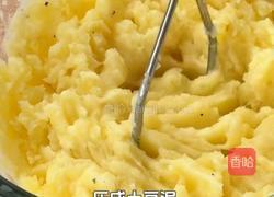 黑松露芝士鸡肉土豆塔的做法图解2