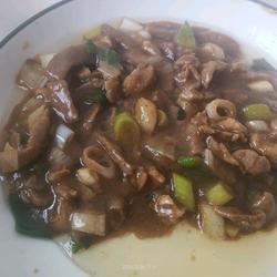 爆葱五花炒肉的做法[图]