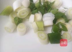 爆葱五花炒肉的做法图解3