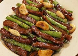 芦笋炒牛肉