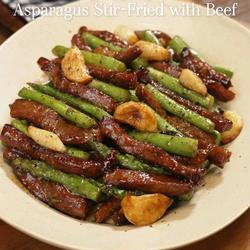芦笋炒牛肉的做法[图]