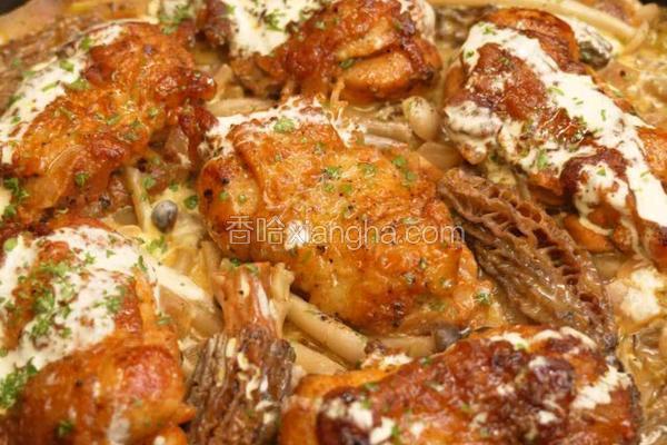 黑松露菌菇鸡肉煲