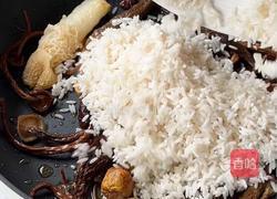 菌菇麻油鸡饭的做法图解5