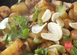 土豆炒蘑菇的做法图解6