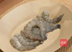 豆腐虾仁蒸蛋的做法图解1