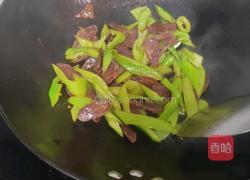 辣椒炒腊肠的做法图解4