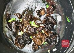 木耳西葫芦炒西红柿鸡蛋的做法图解7