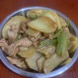 香芹土豆炒肉（免煎版）的做法[图]