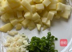 孜然土豆牛肉粒的做法图解2