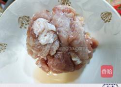 东北豆角炖肉的做法图解1