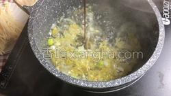 金针菇酸菜牛肉煲的做法图解11
