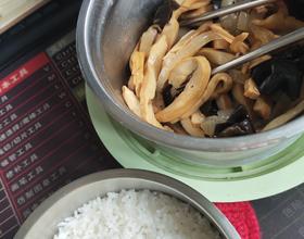 午饭，米饭+炒豆干[图]
