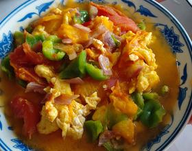 西红柿汤汁很多，喜欢带了汤汁的鸡蛋炒西红柿，拌米饭特好吃😍[图]