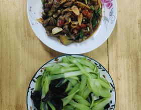 西芹木耳+酸辣鸡心[图]