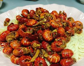 小龙虾拌面[图]