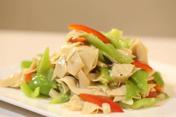 尖椒炒豆皮